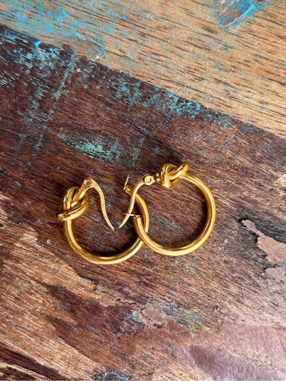 Gold Knot Hoop Earrings - Women's Fashion Jewelry
